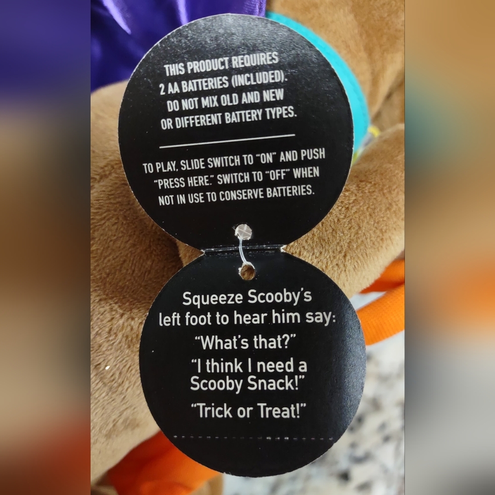 Hallmark Trick Or Treatin' Sooby-Doo Plush Animated Collectable Released in 2008 - Picture 10 of 12